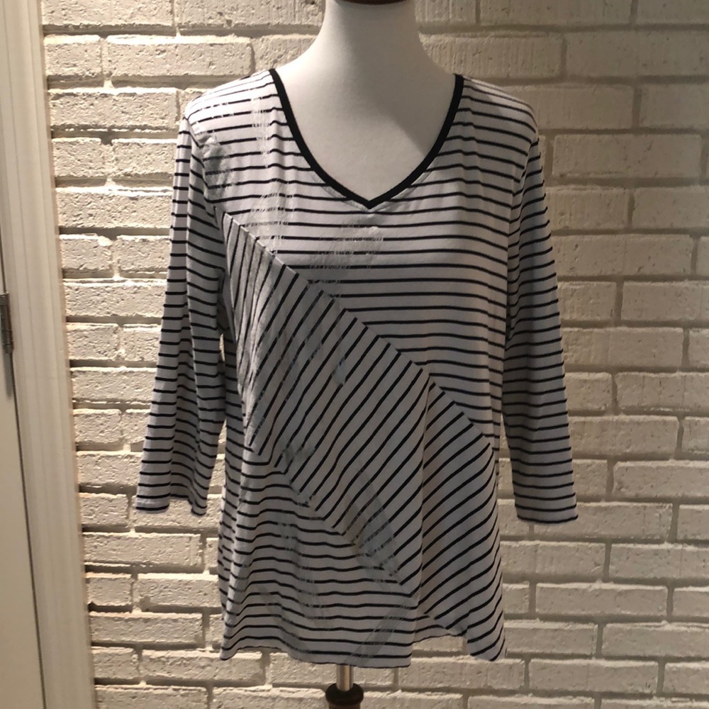 Chico’s B&W Top Size 3 - Gently Used